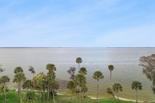 303 WATERWOOD DRIVE, Yalaha, FL 34797