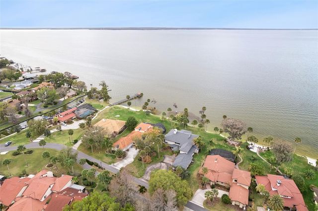 303 WATERWOOD DRIVE, Yalaha, FL 34797