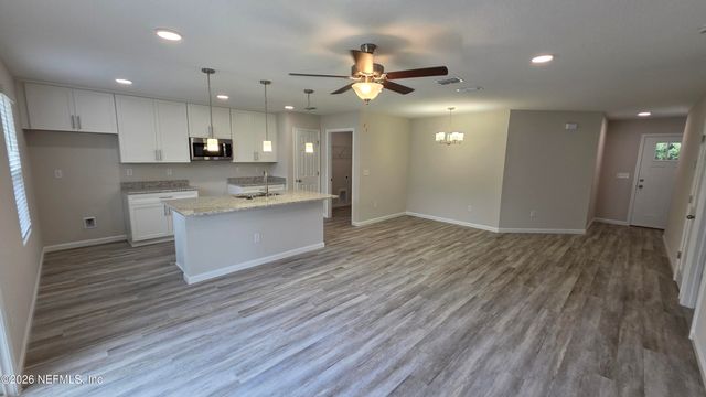 8112 PASCHAL Street, Jacksonville, FL 32220