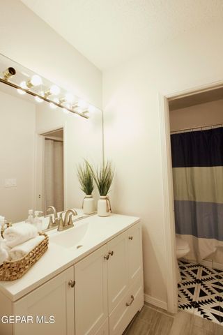 4614 N Stanton Street C-17, El Paso, TX 79902