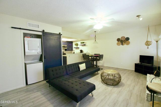 4614 N Stanton Street C-17, El Paso, TX 79902