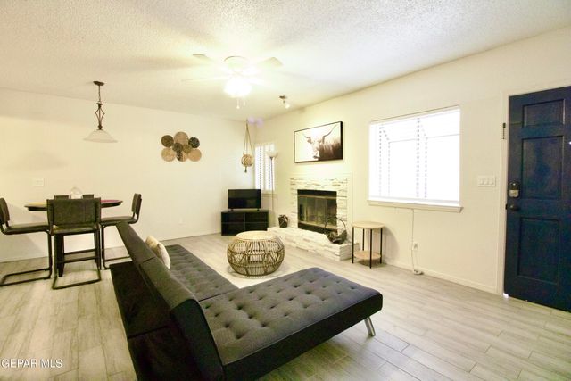 4614 N Stanton Street C-17, El Paso, TX 79902
