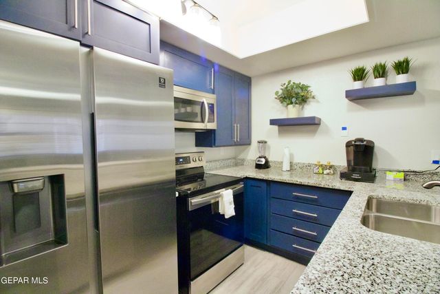 4614 N Stanton Street C-17, El Paso, TX 79902