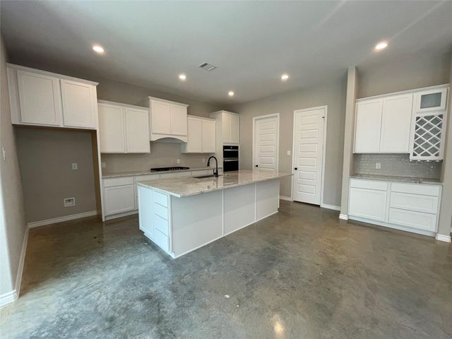 236 Dipping Vat Road, Huntsville, TX 77358