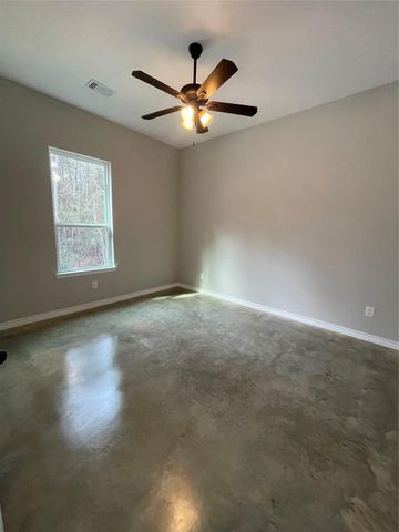 236 Dipping Vat Road, Huntsville, TX 77358