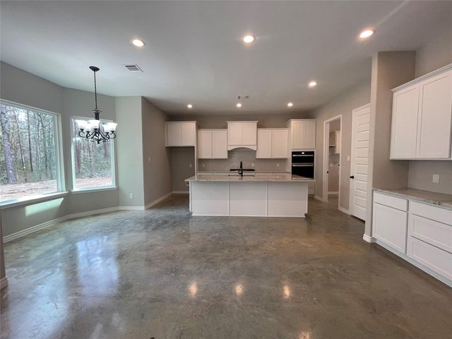 236 Dipping Vat Road, Huntsville, TX 77358