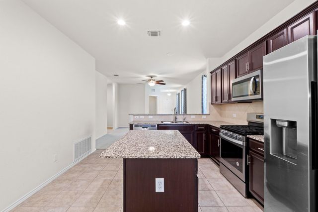 329 La Dera DR, Liberty Hill, TX 78642