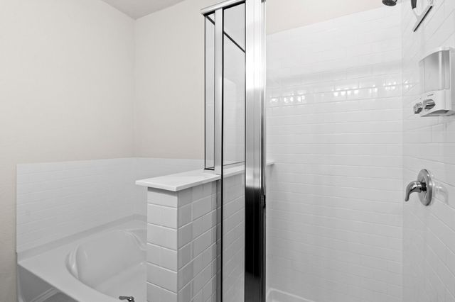 329 La Dera DR, Liberty Hill, TX 78642