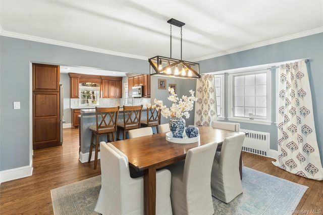 87 Wyatt Road, Garden City, NY 11530