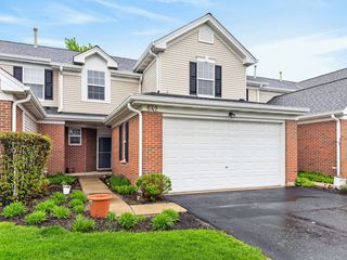 642 LEGEND Lane 642, Mchenry, IL 60050