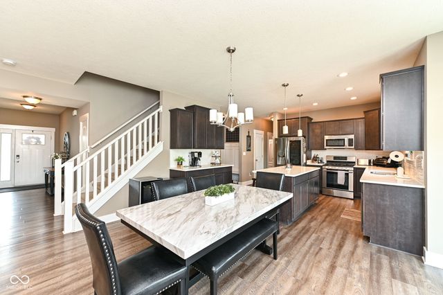 1664 Devonshire Avenue, Avon, IN 46123