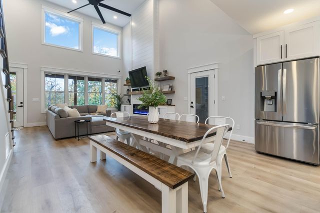 368 Peach Tree Lane, Russell Springs, KY 42642