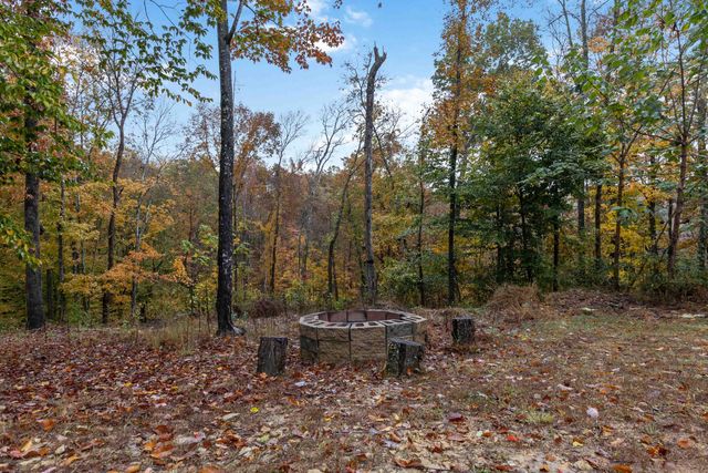 368 Peach Tree Lane, Russell Springs, KY 42642