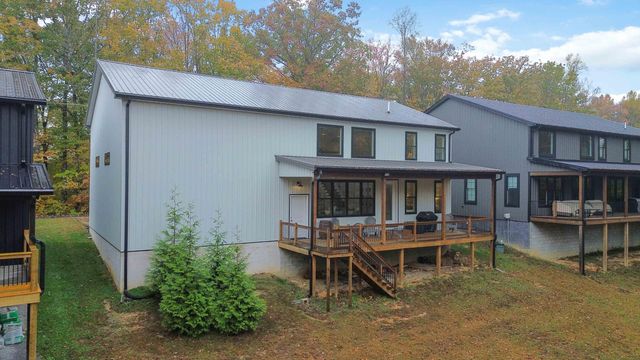 368 Peach Tree Lane, Russell Springs, KY 42642