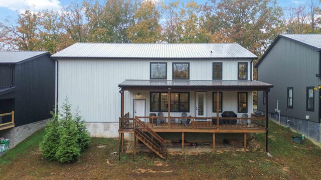 368 Peach Tree Lane, Russell Springs, KY 42642