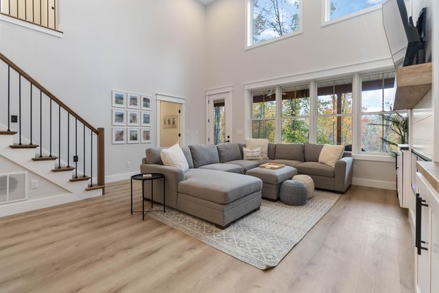 368 Peach Tree Lane, Russell Springs, KY 42642