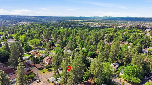 1401 S Monroe St, Spokane, WA 99204