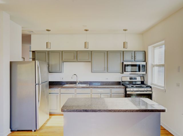 757 S Independence Boulevard 3S, Chicago, IL 60624