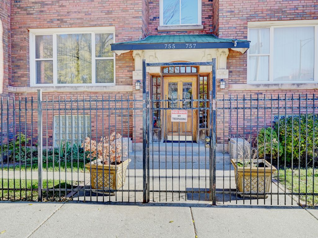 757 S Independence Boulevard 3S, Chicago, IL 60624