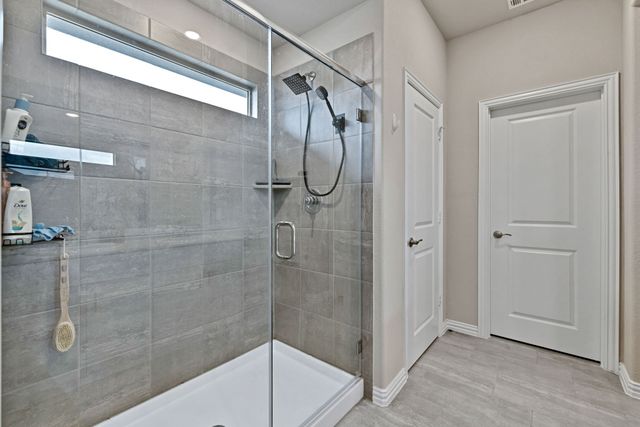 960 Summer Drive, Lavon, TX 75166