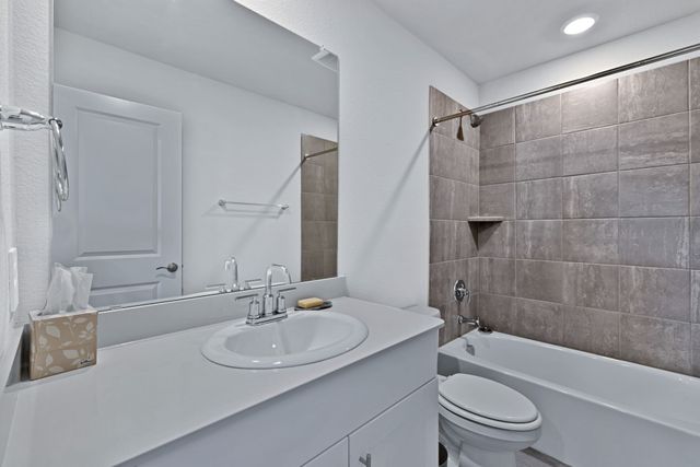 960 Summer Drive, Lavon, TX 75166