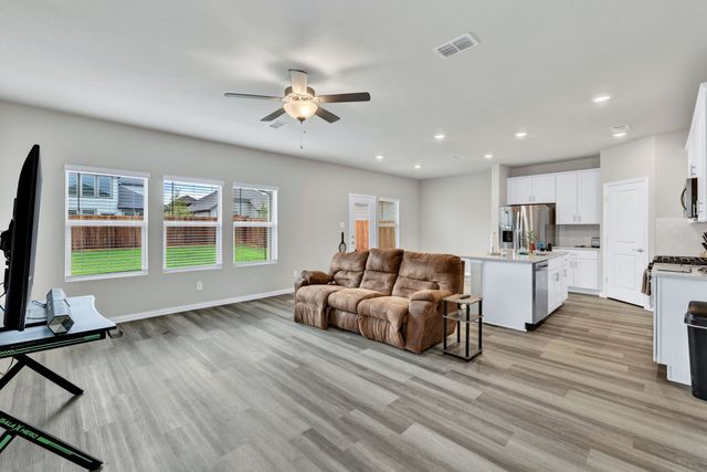 960 Summer Drive, Lavon, TX 75166