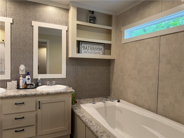 304 East 1st Street, Hearne, TX 77859