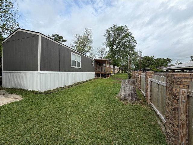 304 East 1st Street, Hearne, TX 77859