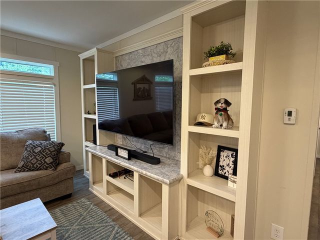 304 East 1st Street, Hearne, TX 77859