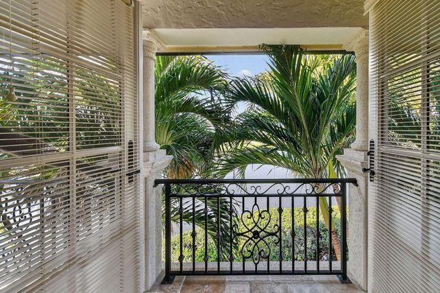 107 Schooner Lane, Jupiter, FL 33477