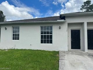 124 Pine LN, Lehigh Acres, FL 33973