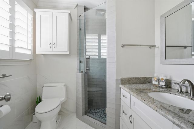 12515 Queensbury Lane, Houston, TX 77024