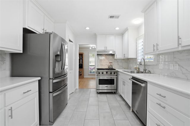 12515 Queensbury Lane, Houston, TX 77024