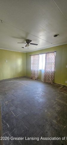 1422 Warwick Drive, Lansing, MI 48910