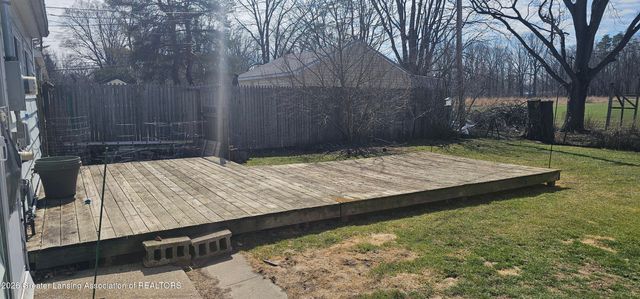 1422 Warwick Drive, Lansing, MI 48910