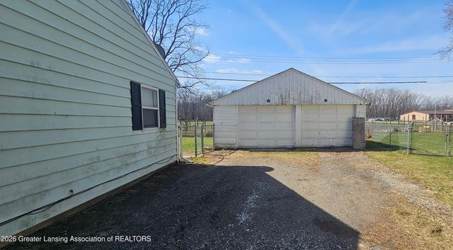 1422 Warwick Drive, Lansing, MI 48910