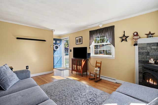 220 Williams St, Cumberland, RI 02864