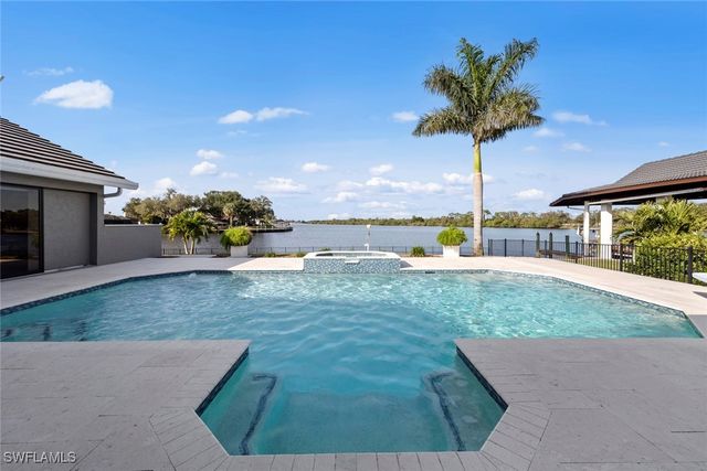 13896 River Forest DR, Fort Myers, FL 33905