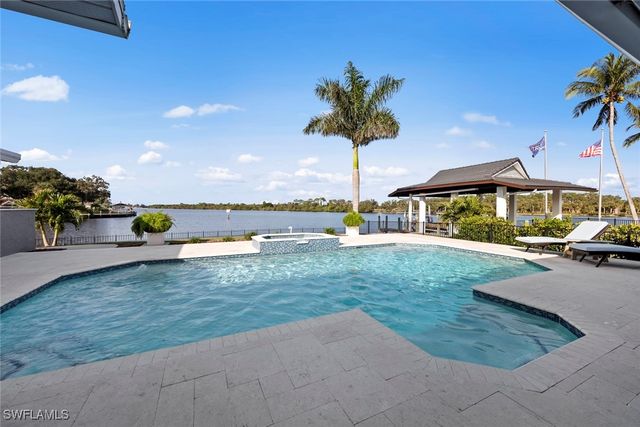 13896 River Forest DR, Fort Myers, FL 33905