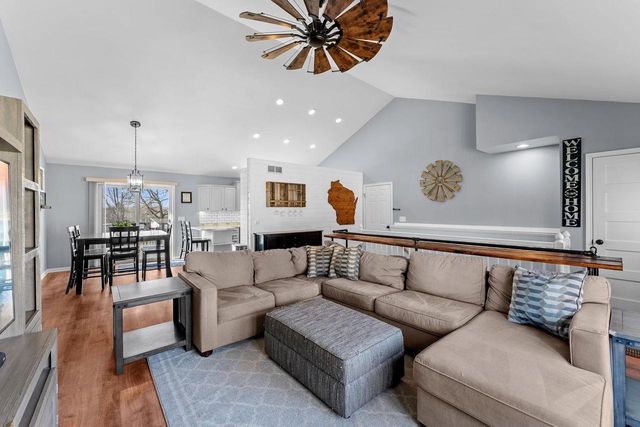 35 Harrison Lane, Reedsburg, WI 53959