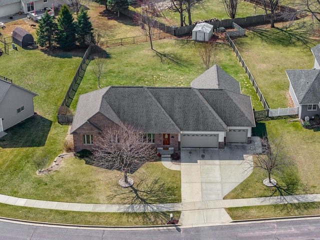 35 Harrison Lane, Reedsburg, WI 53959