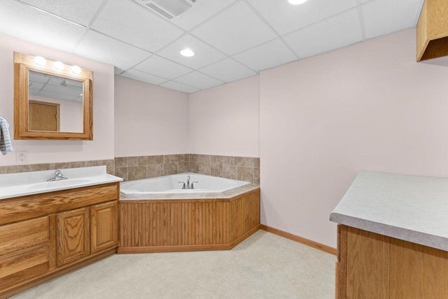 35 Harrison Lane, Reedsburg, WI 53959