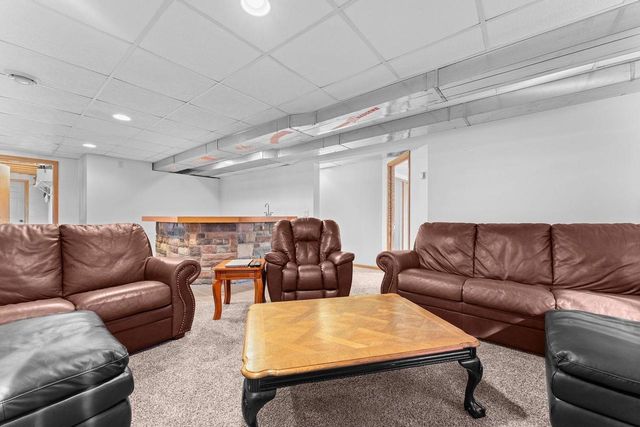 35 Harrison Lane, Reedsburg, WI 53959