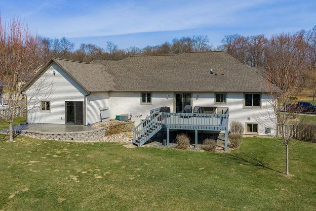 35 Harrison Lane, Reedsburg, WI 53959