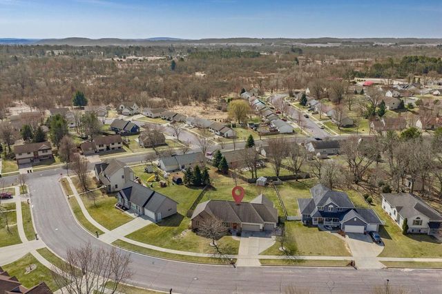 35 Harrison Lane, Reedsburg, WI 53959