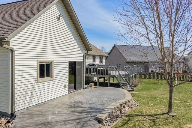 35 Harrison Lane, Reedsburg, WI 53959