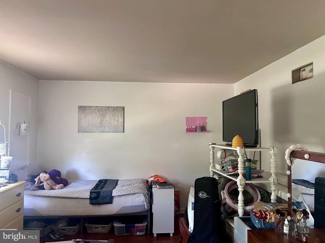307 E VILLAGE RD, Elkton, MD 21921