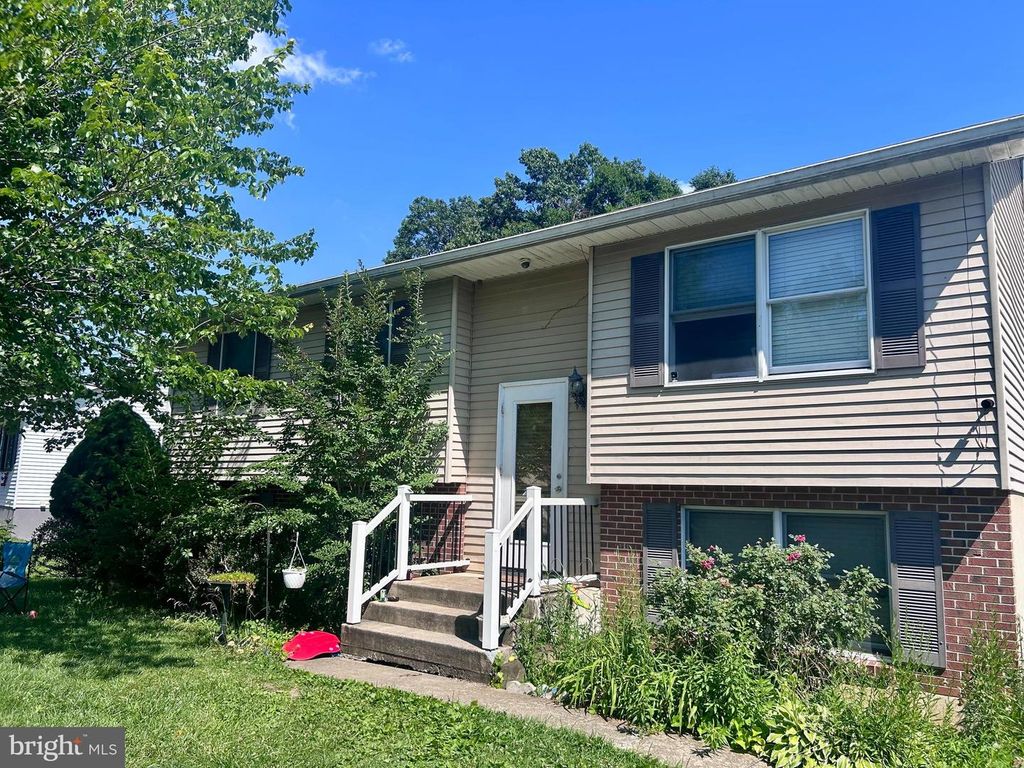 307 E VILLAGE RD, Elkton, MD 21921