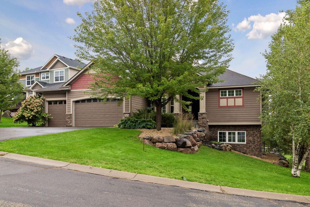 12844 Garrett Court, Apple Valley, MN 55124 — photo 2