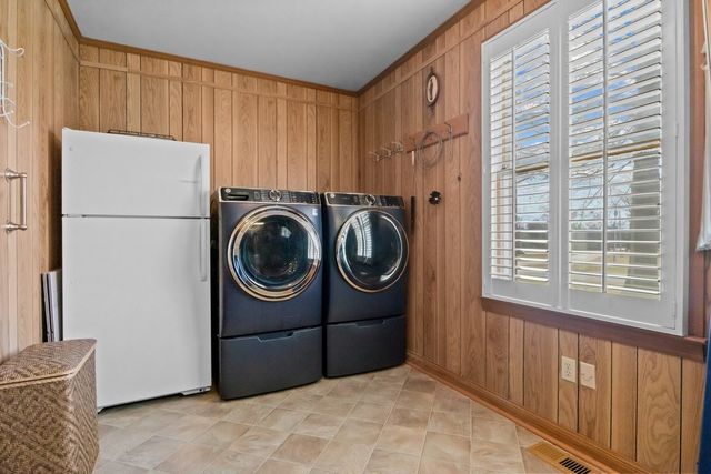 659 Davis Dr, Gallatin, TN 37066